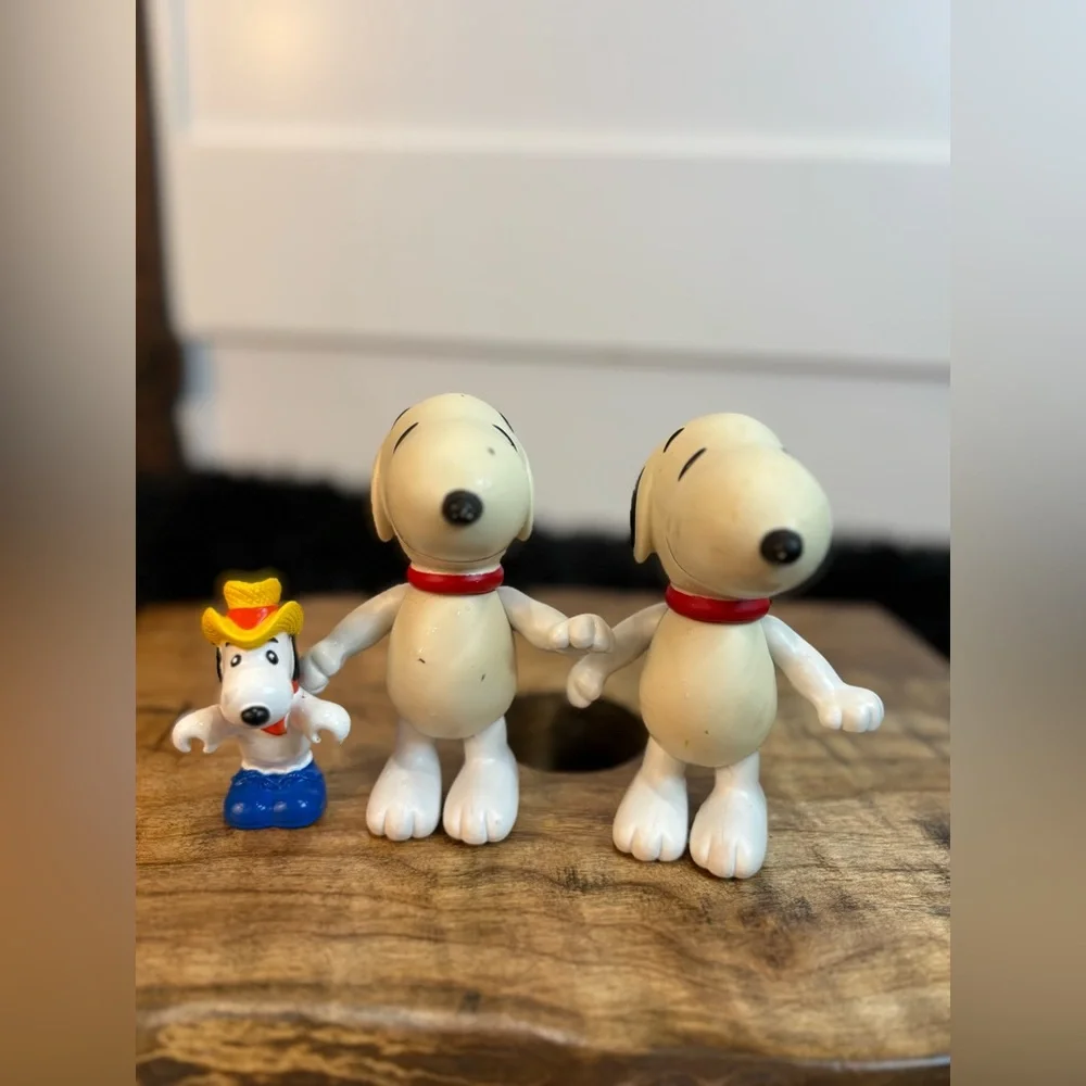 Snoopy Figurine Set of 3 Cake Toppers Cowboy Hat 1999 Hasbro Peanuts Toys